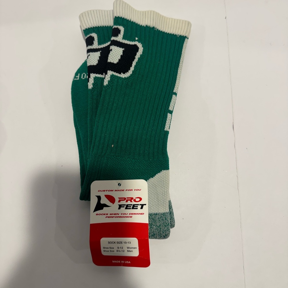 Pro Feet Athletic Crew Socks Green White Size 10-13 NWT Cushioned USA Made